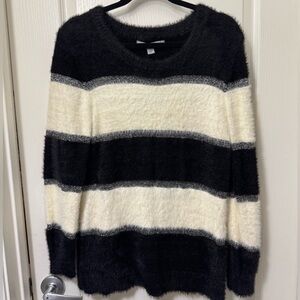 NWT Andrew Marc Fuzzy Black and Cream Striped Sweater